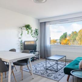 1BR Apartments next to Railway Station, Free Parking, Balcony