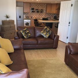 Beautiful 3-Bed Apartment in Gourock, hotel in Gourock