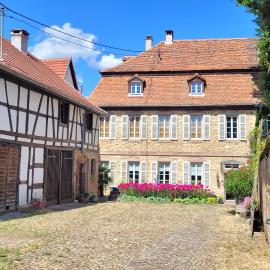 Chambres d'Hôtes du Marché aux Grains, hotel a Bouxwiller