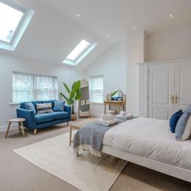 Hidden GEM Cottage Central with Parking
