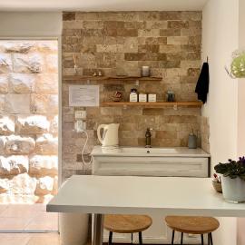 Designed Studio Apartment, hotel i Kefar Weradim