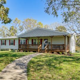 Boat Truman & Lake of the Ozarks: Country Getaway!, hotel in Warsaw