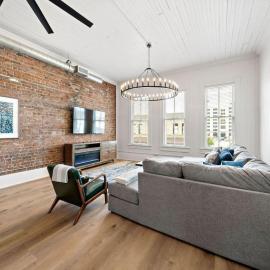 Spacious Loft, Close to The Strand, Port, and Beach