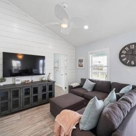 갤버스턴에 위치한 호텔 Beach bungalow with large, wrap-around deck, close to beach