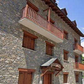 Dúplex a 20 min de Aigüestortes، فندق في Escaló