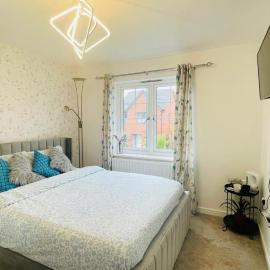 The Guest Nook - Wollaton - Room and Private Bathroom in the house, hotel i Nottingham