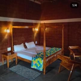 Chaloba Hills Agro Resort, hotel u gradu Ajra