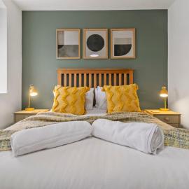 Perry - Stylish City Centre Apartment, viešbutis mieste Vusteris
