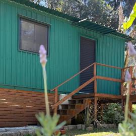Tiny House Passaúna - Climatizado, parque e deck、クリチバのホテル