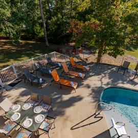 Private Pool Vacation Home, hotel a Lake Ozark