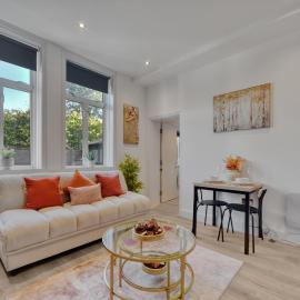 Bromley North Apartment, Cosy and Quiet, Ground floor, Fast train to London, Free Parking