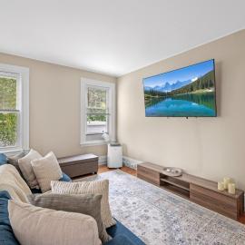 Viesnīca Salem 3 Bedroom with Gameroom, Balcony, Parking, and more pilsētā Seilema