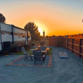 DDs Country Camper – hotel w mieście Reedley