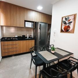 Apto - 1 Quarto Novo | Próx. Hospital Regional | Shopping | Climatizado | Estacionamento Gratis, hotel in Três Lagoas