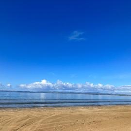 1 min walk to beach, tidy & comfortable, hotel in Karikari Peninsula