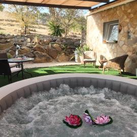 Countryside home Villa Luna with Private Yard & Jacuzzi