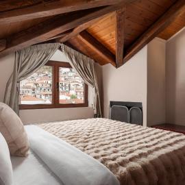 Mons Arachova, hotel en Arájova