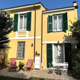 Villa Angelina Holiday Homes I Casa Limone I 5 minuti a piedi dal mare I Giardino I Parcheggio privato