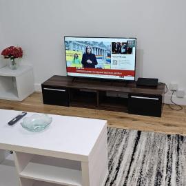 Modern 1-Bedroom Flat in SE18 10 mins to O2, hotel in Woolwich