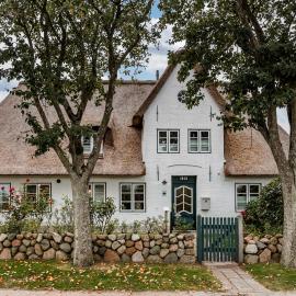 Altes Schulmeisterhaus Wohnung 2: Oevenum şehrinde bir otel