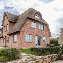 Haus Deichblick 1, hotel em Dunsum