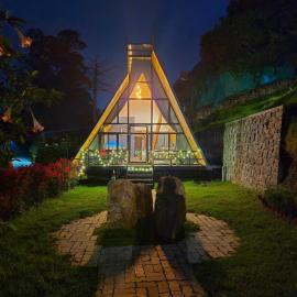 Lux Lake View Aframe - Skyframe, hotel in Kodaikānāl