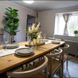 Cotswolds Cottage with Hot tub: Leafield şehrinde bir otel