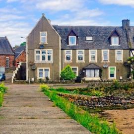 Loch Views Apartment Sleeps 2-Pets Ok-Free Parking