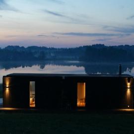 Contemporary design lake cabin, hotel di Otepaa