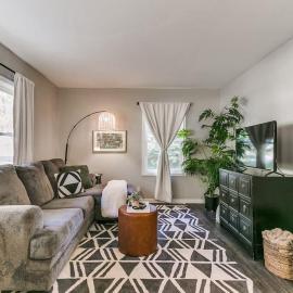 1402 Crescent, hotel i Ames