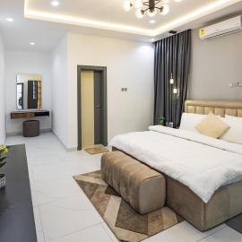 The Vibe, hotel a Santeo