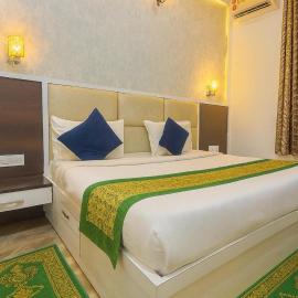 Hotel New Vintage Mathura, hotel em Matura