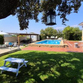 Finca El Olivo, hotel u gradu Calalberche