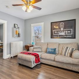 BrewLoft Cleveland - Near Rock Hall & Downtown, hotel in Lakewood