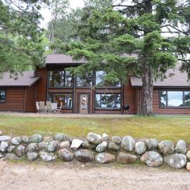 Spruces at Pine Cone Lodge- Big Sand Lake, hotel Park Rapidsban