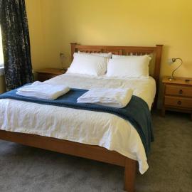 The yellow house, hotel in Lower Barrington