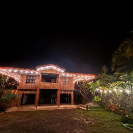 Mountain Retreat Refugio de Aves، فندق في توريالبا