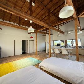 大型犬もOK!!天井高く広々空間の完全プライベート一軒家 Fully private house with high ceilings and a spacious layout even large dogs are welcome!, hotel in Yonezawa