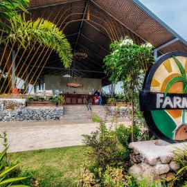 FarmKO Glamping, hotel in Dolores