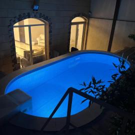 luxury dublex with private swimming pool, hotell i Obour