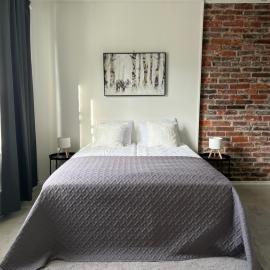 Unique & premium apartment with free wifi & parking for 2 cars in the center of Kerava, hotel u gradu Kerava