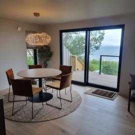 House by the fjord, hotelli Vesisaaressa