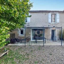 Cozy Home In Dompierre-Sur-Charente, hótel í Dompierre-sur-Charente