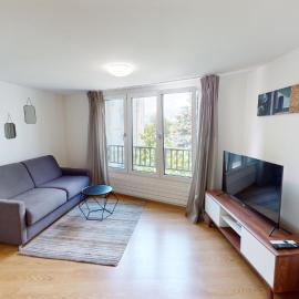 Fresh and Bright 1-Bedroom Centre Apartment - AL11