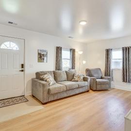 Easy I-80 Access! Newly Updated McDonald Home, hotel v mestu McDonald