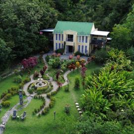 ANCESTRAL GLAMPING – hotel w mieście Barbosa