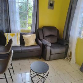 The Luxe Spot, hotel in Spanish Town