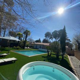 La Villa Herbert - Piscine chauffée, Spa, Vélos gratuits, hotel em Andernos-les-Bains