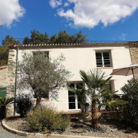 Gîte La Rocardière XL 10 personnes, hotel in Mouchamps