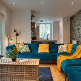 Sleek 4BR Townhouse - Rooftop - Hot Tub, Hotel in Manchester